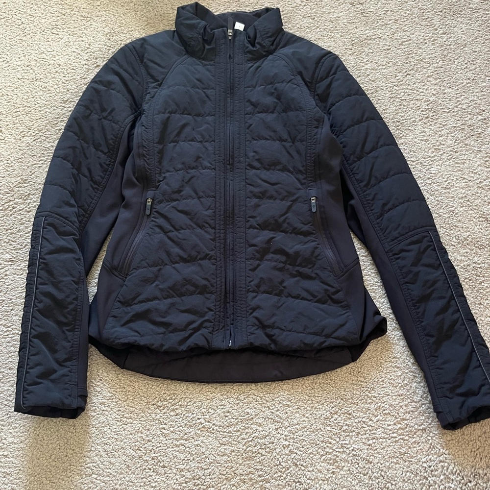 Black light weight running zip up